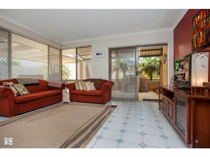 3 Camphor Close, South Lake WA 6164