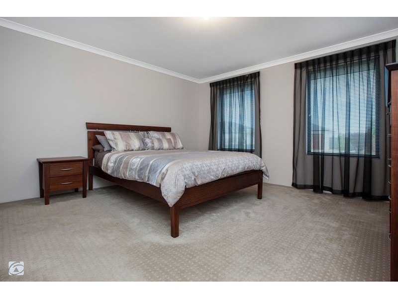 22 Longwood Bend, Aubin Grove WA 6164