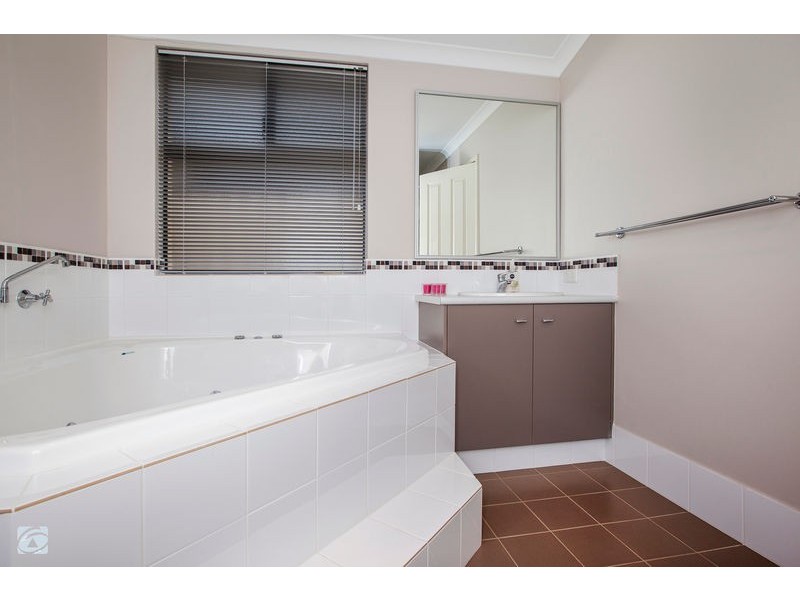 22 Longwood Bend, Aubin Grove WA 6164