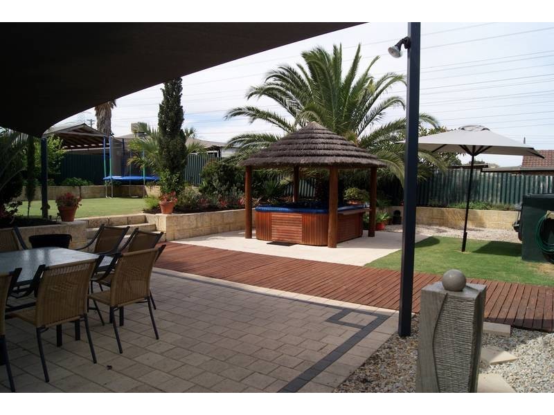 63 South Lake Drive, South Lake WA 6164