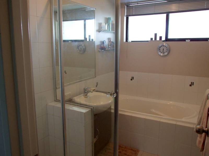 63 South Lake Drive, South Lake WA 6164