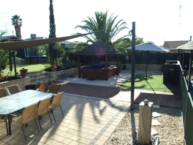 63 South Lake Drive, South Lake WA 6164