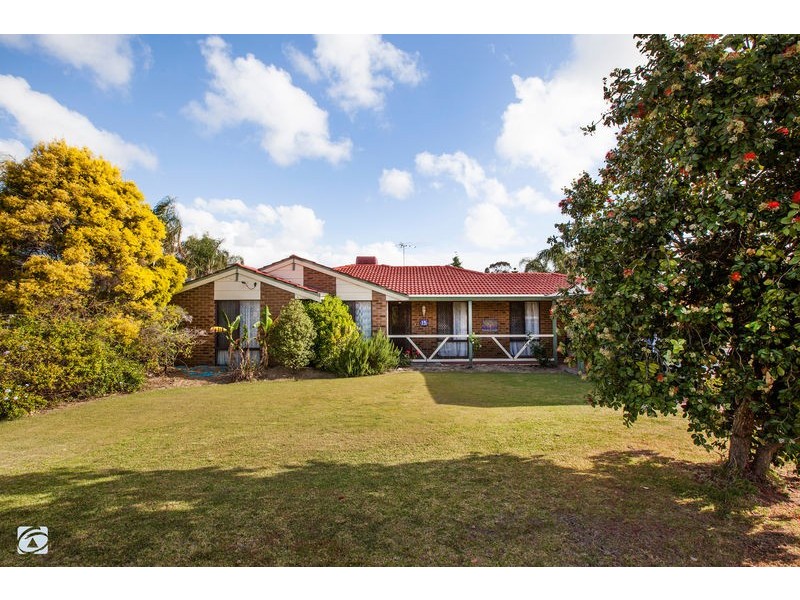 15 Dotterel Way, Yangebup WA 6164