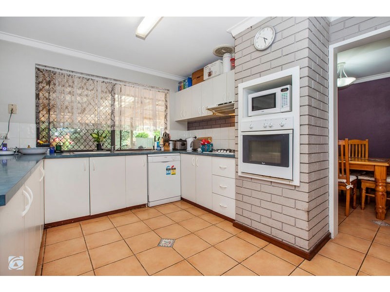 15 Dotterel Way, Yangebup WA 6164