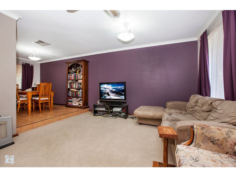 15 Dotterel Way, Yangebup WA 6164