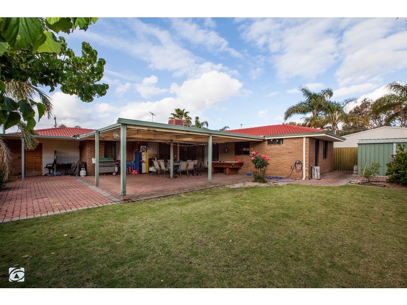 15 Dotterel Way, Yangebup WA 6164