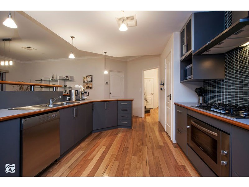 6 Senna Close, Coogee WA 6166
