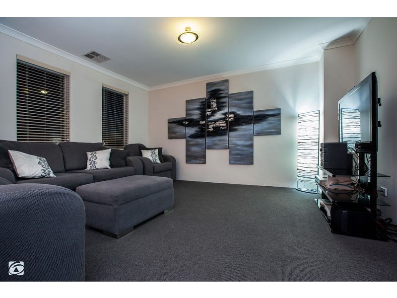 6 Senna Close, Coogee WA 6166