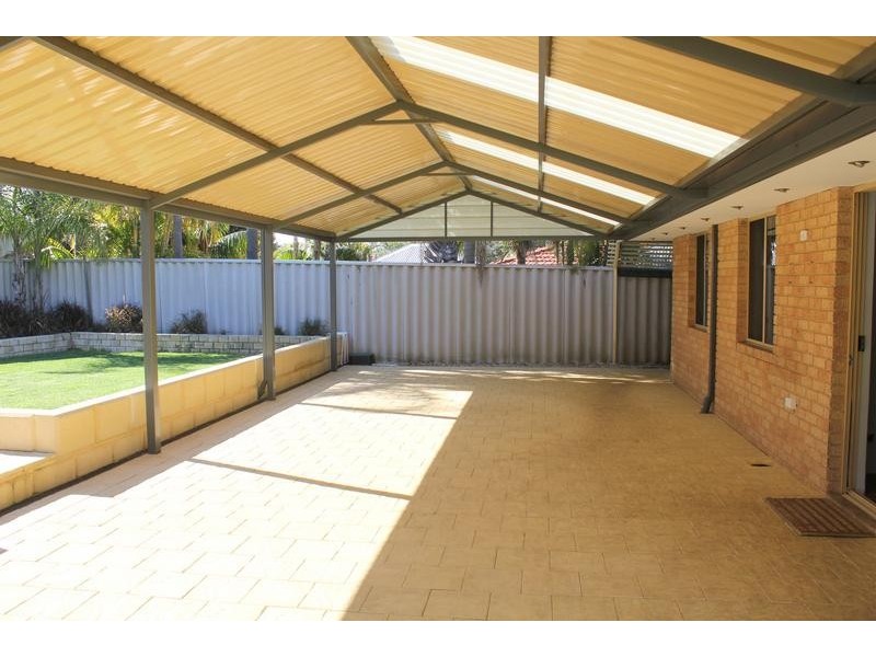9 Rhus Court, Yangebup WA 6164