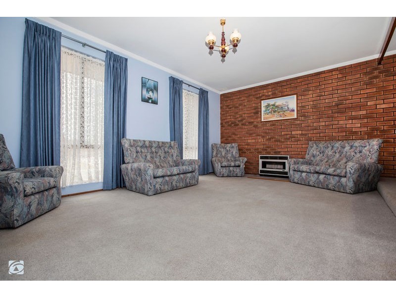 63 Parkway Road, Bibra Lake WA 6163