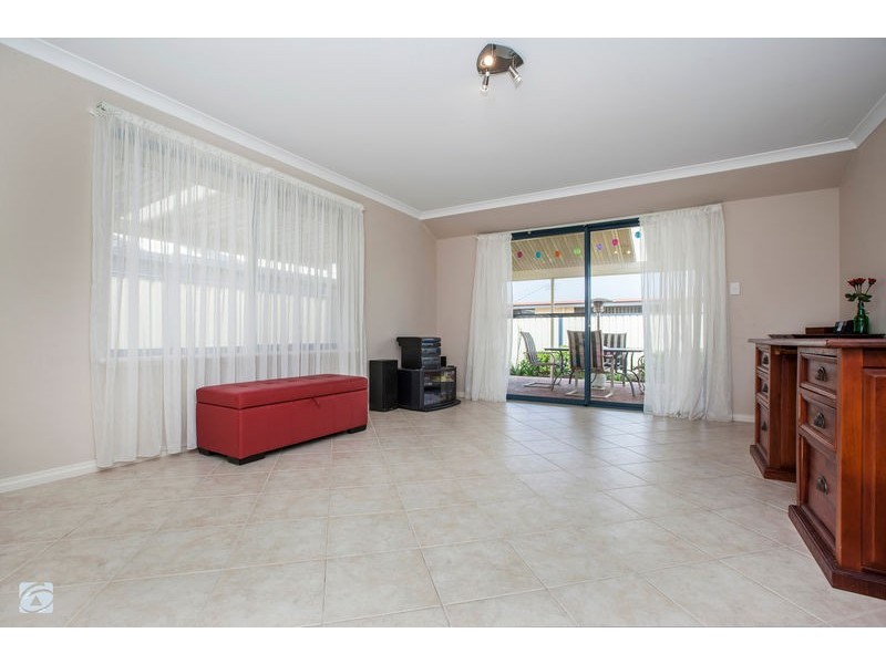 18 Alexandria Follow, Success WA 6164