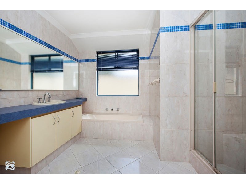 18 Alexandria Follow, Success WA 6164