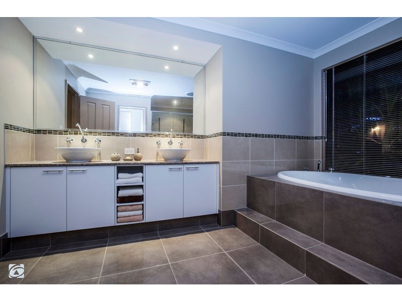 75 Cape Le Grand Avenue, Aubin Grove WA 6164