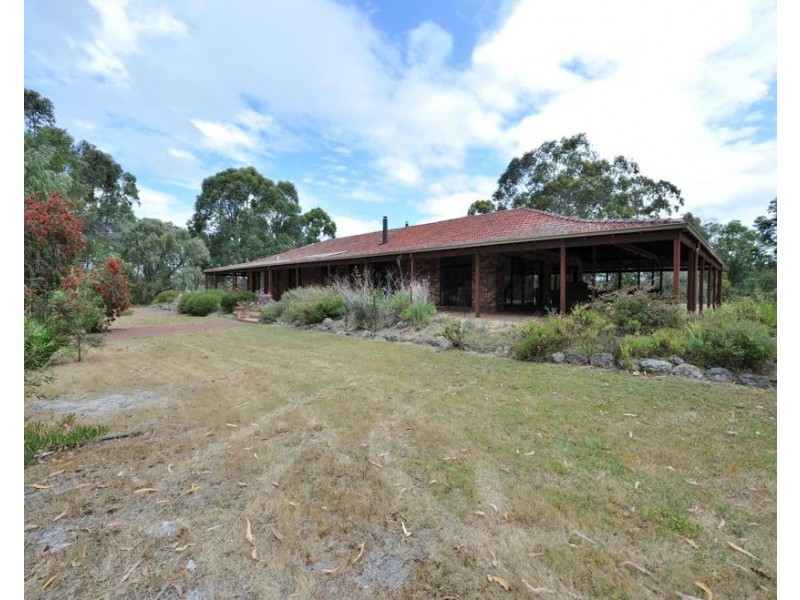 54 Leslie Road, Wandi WA 6167