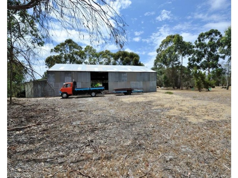 54 Leslie Road, Wandi WA 6167