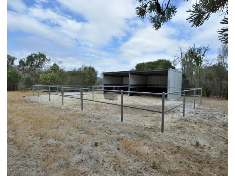54 Leslie Road, Wandi WA 6167
