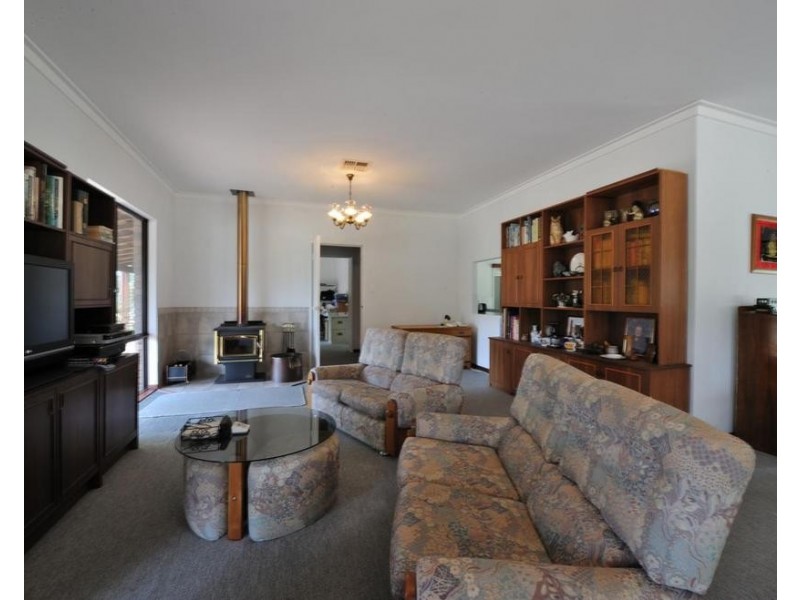 54 Leslie Road, Wandi WA 6167