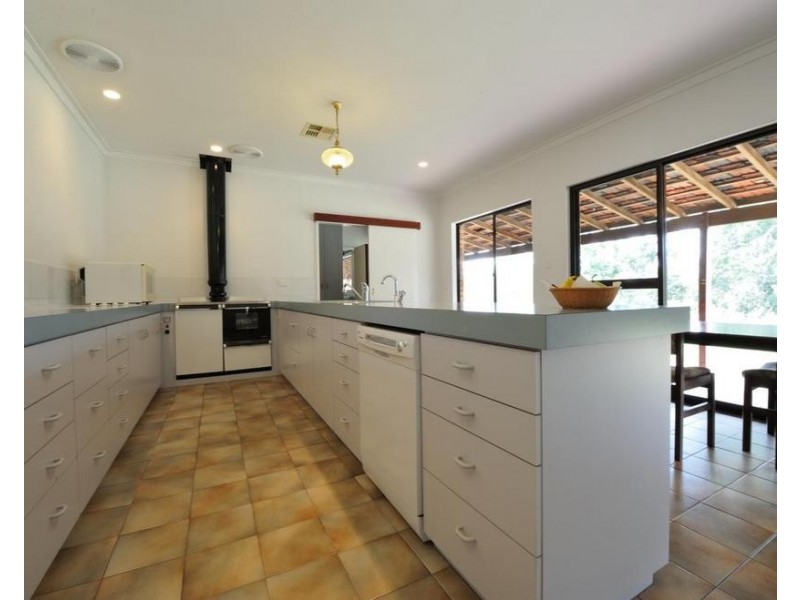 54 Leslie Road, Wandi WA 6167