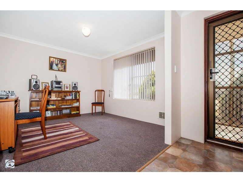 11 Sciano Avenue, Success WA 6164