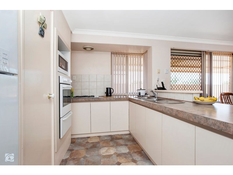 11 Sciano Avenue, Success WA 6164