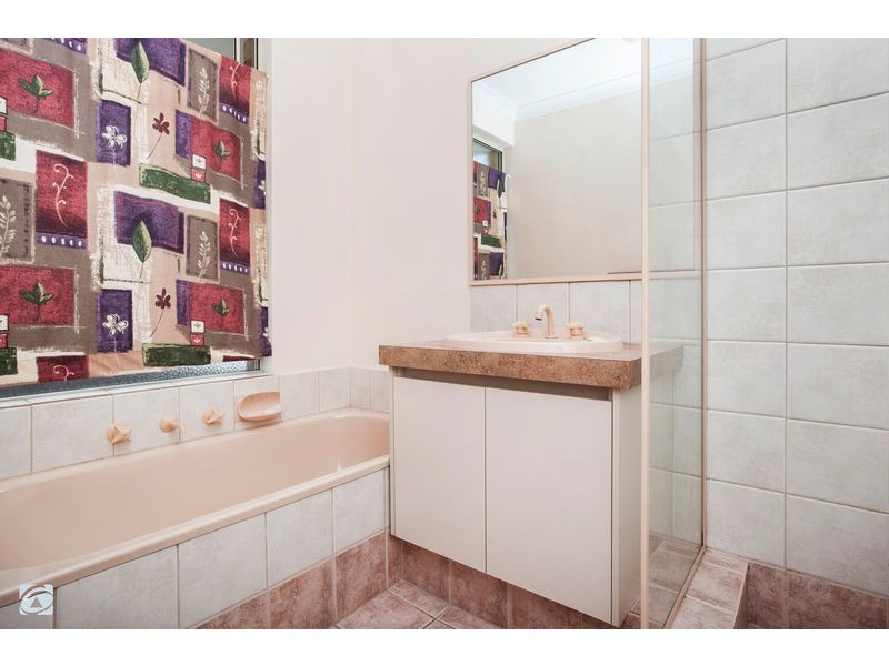 11 Sciano Avenue, Success WA 6164