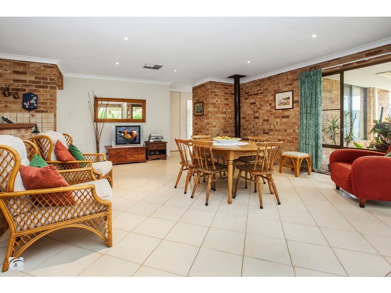 13 Allamanda Drive, South Lake WA 6164