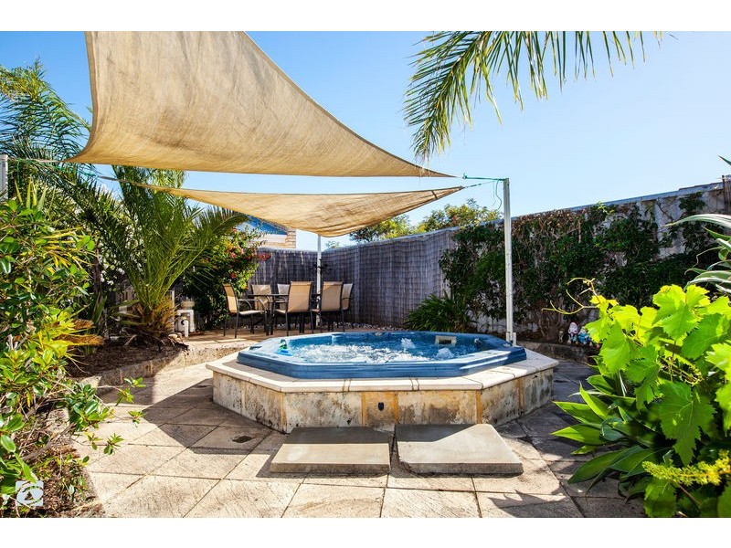 20 Tulipwood Place, South Lake WA 6164