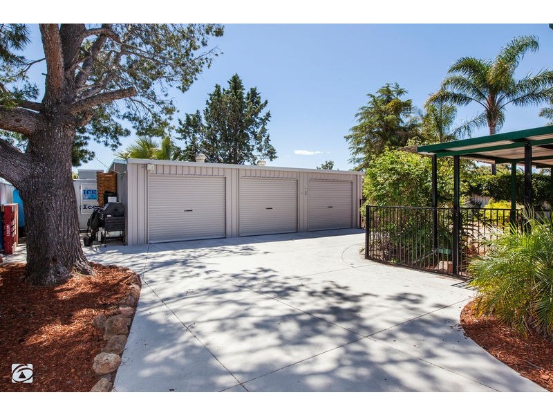 42 Allamanda Drive, South Lake WA 6164