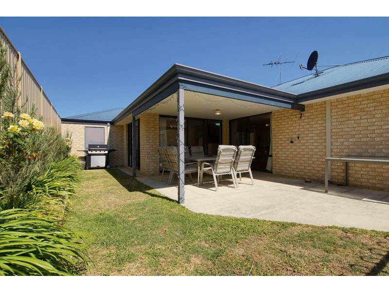 8 Dragonfly Way, Beeliar WA 6164