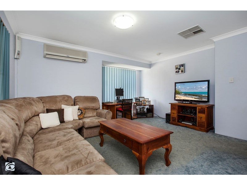 16 Waigen Place, South Lake WA 6164