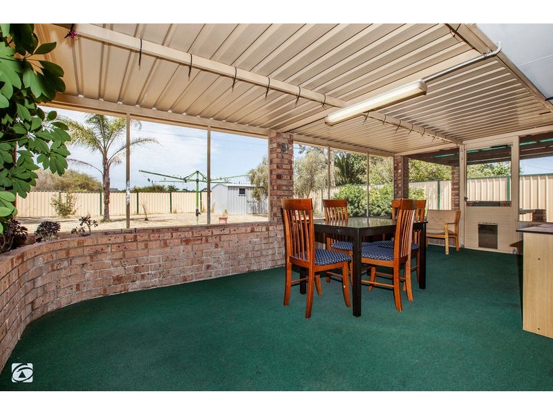 16 Waigen Place, South Lake WA 6164