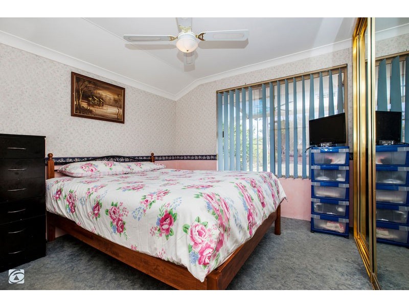 16 Waigen Place, South Lake WA 6164