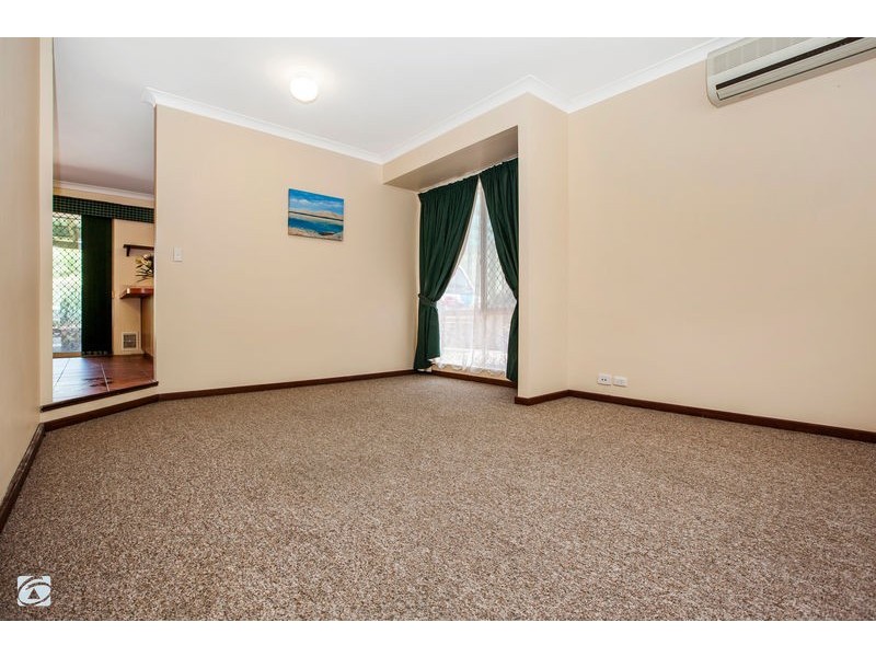 32 Manberry Way, Yangebup WA 6164