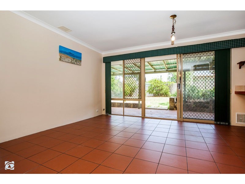 32 Manberry Way, Yangebup WA 6164