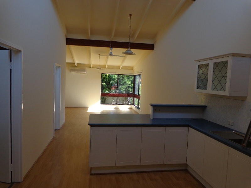 4/4 Thelma Street, Como WA 6152