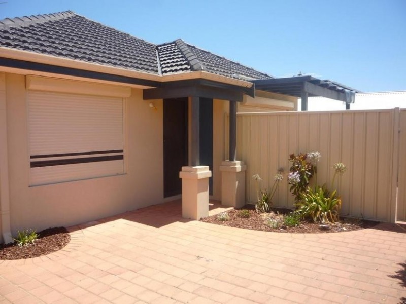 4/52 Bayview Terrace, Yangebup WA 6164