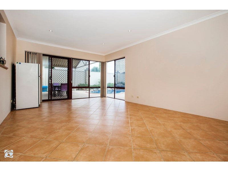 190 Glen Iris Drive, Jandakot WA 6164