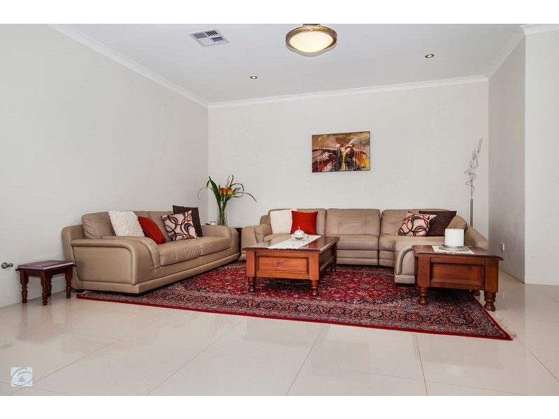 15 Butchart Turn, Aubin Grove WA 6164