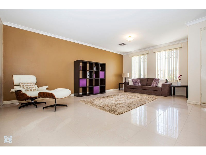 22 Beroona Way, South Lake WA 6164