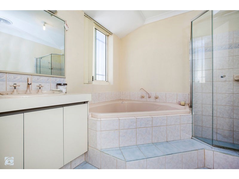 22 Beroona Way, South Lake WA 6164