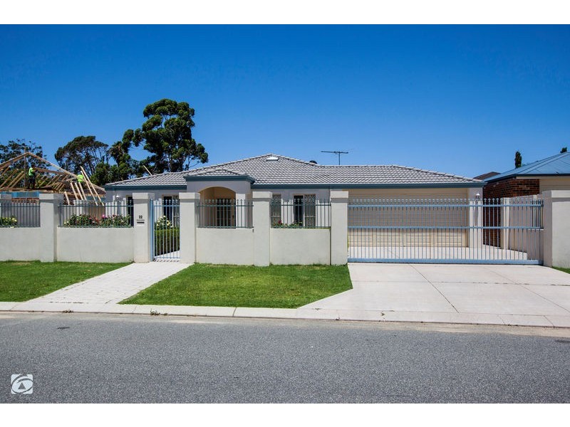 22 Beroona Way, South Lake WA 6164