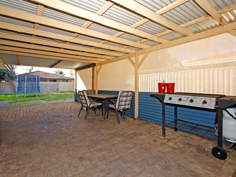 2 Moondarra Circle, South Lake WA 6164