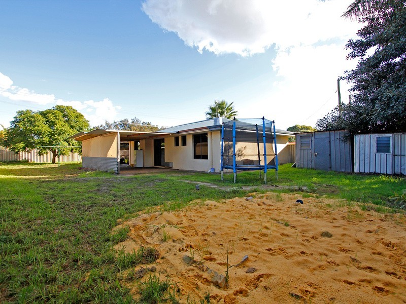 2 Moondarra Circle, South Lake WA 6164
