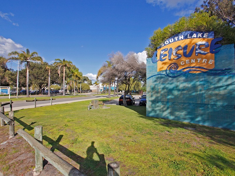 2 Moondarra Circle, South Lake WA 6164