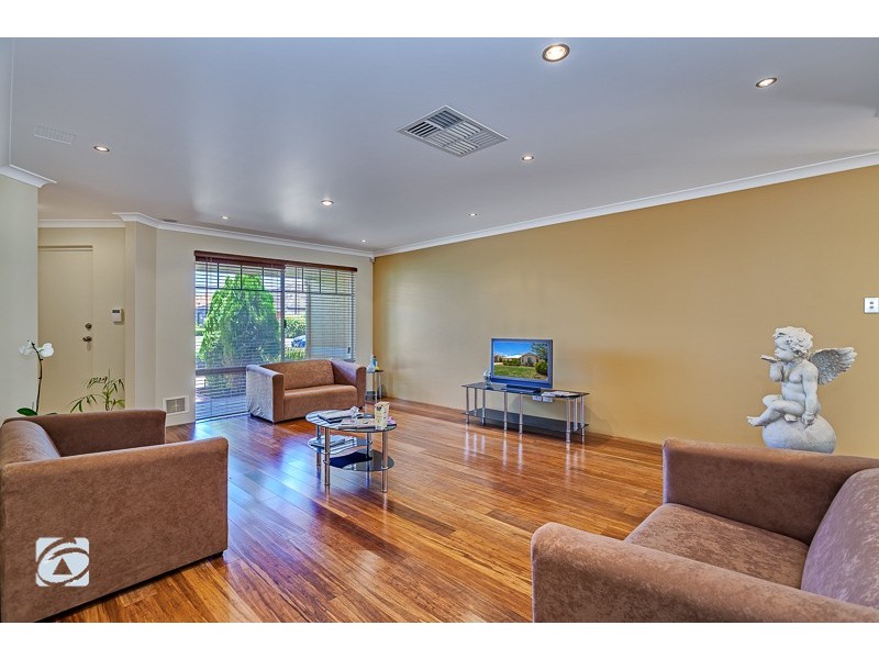 23 Pittwater Way, Success WA 6164