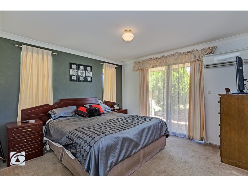 5 Brooks Place, Wandi WA 6167
