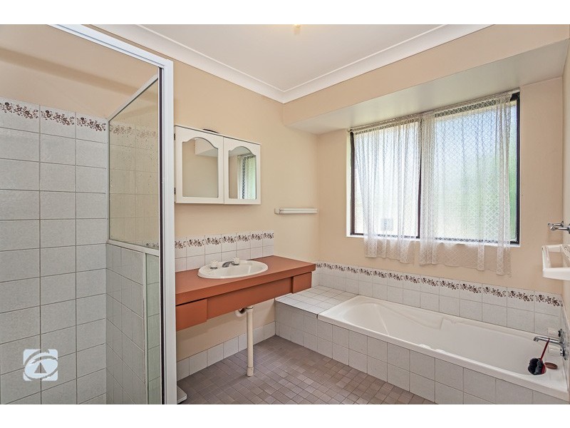5 Brooks Place, Wandi WA 6167