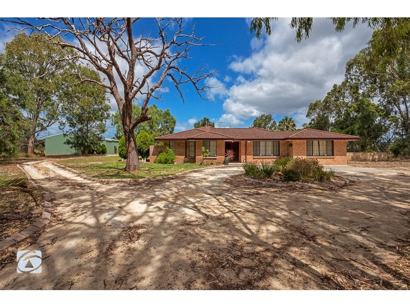 5 Brooks Place, Wandi WA 6167
