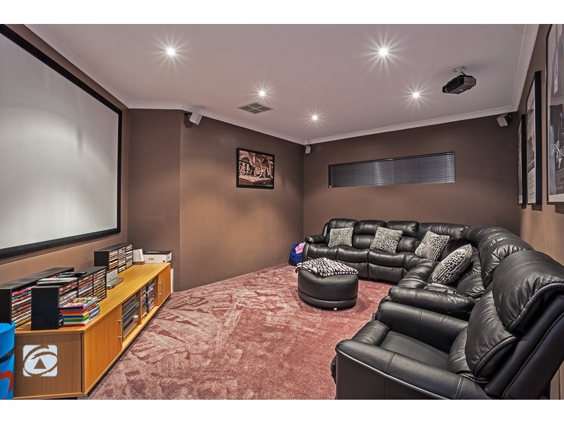 6 Satyr Way, Success WA 6164