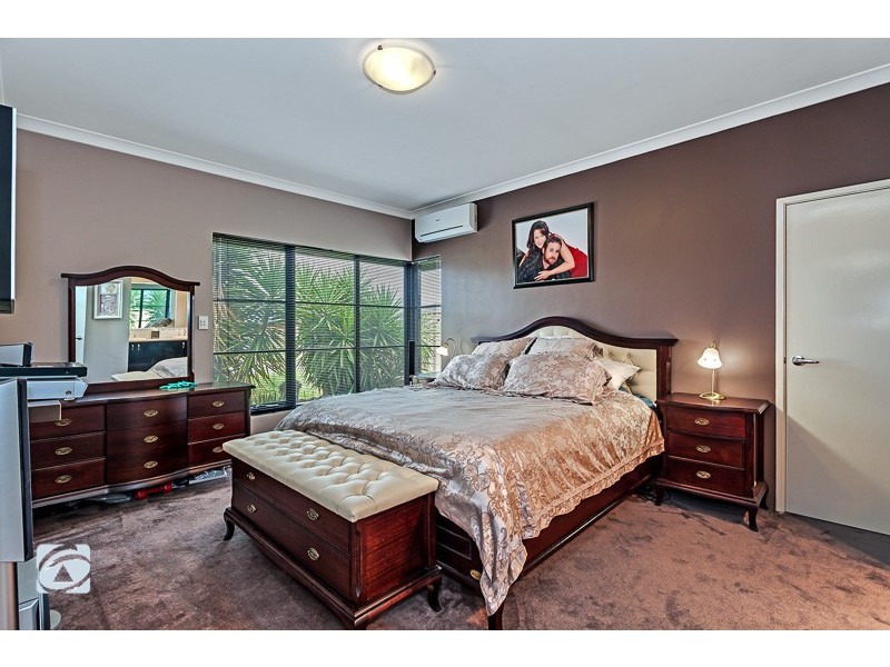 6 Satyr Way, Success WA 6164